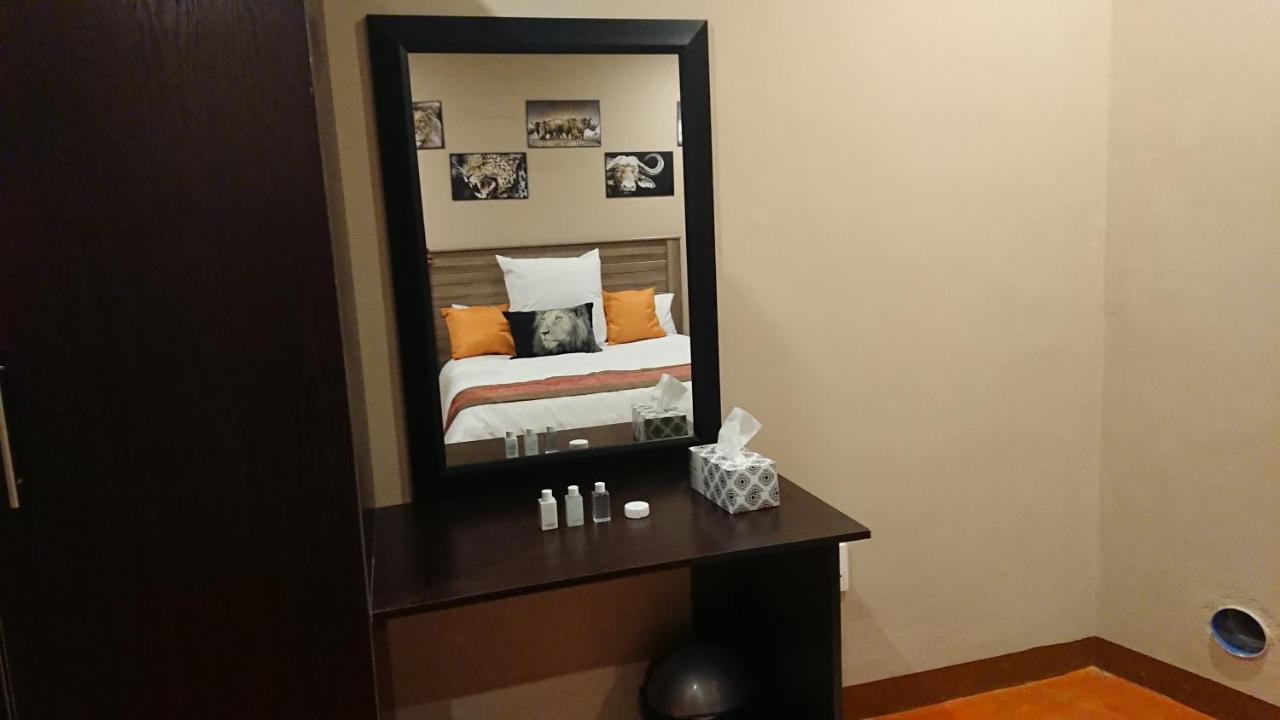 Svh Bush Lodge Marloth Park Esterno foto